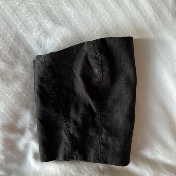 Black canvas Babaton tube top with ruched backing - Picture 6 of 6